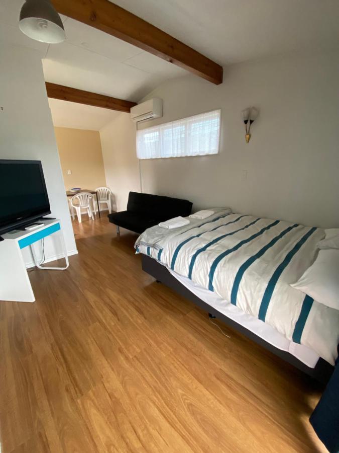 Featherston Motels And Camping Exterior foto